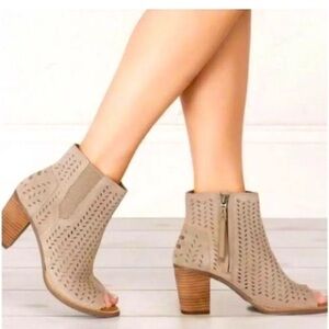 TOMS  majorca open toe suede shoes ankle boots